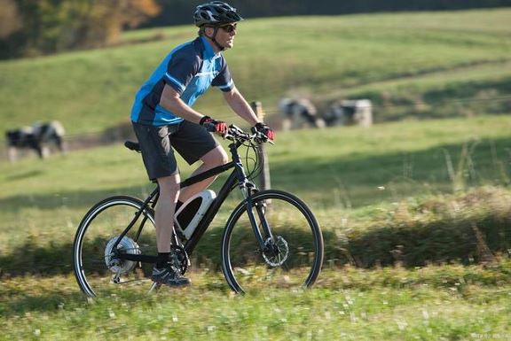 โซลูชันขั้วต่อการชาร์จ pogopin แม่เหล็กสำหรับรถจักรยานไฟฟ้า