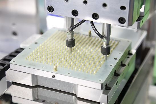 สายการผลิตและประกอบ Pogo Pin